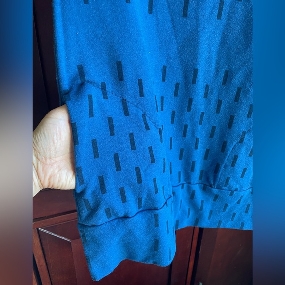 Smoking Lily "oh joyful tunic" graphic dashes print cobalt blue Size Small - Picture 7 of 12